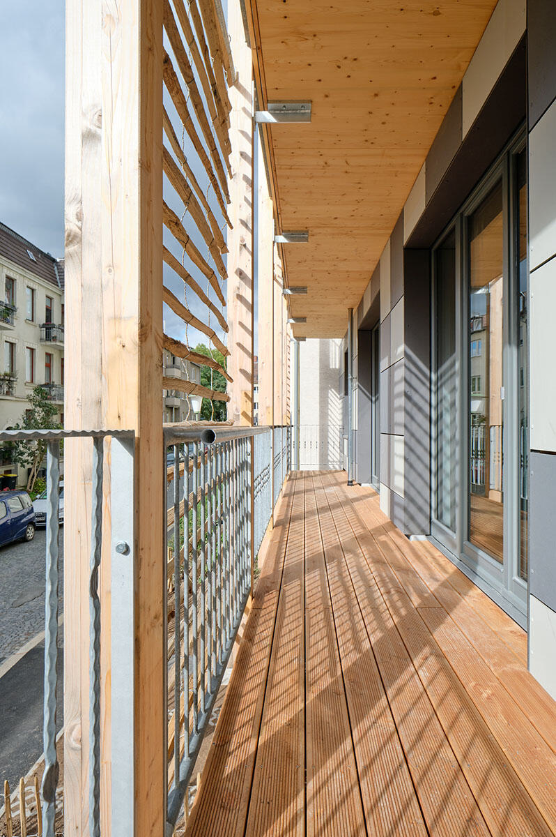 Martini-Quartier Suffizienzhaus U10 - Loggia Straße