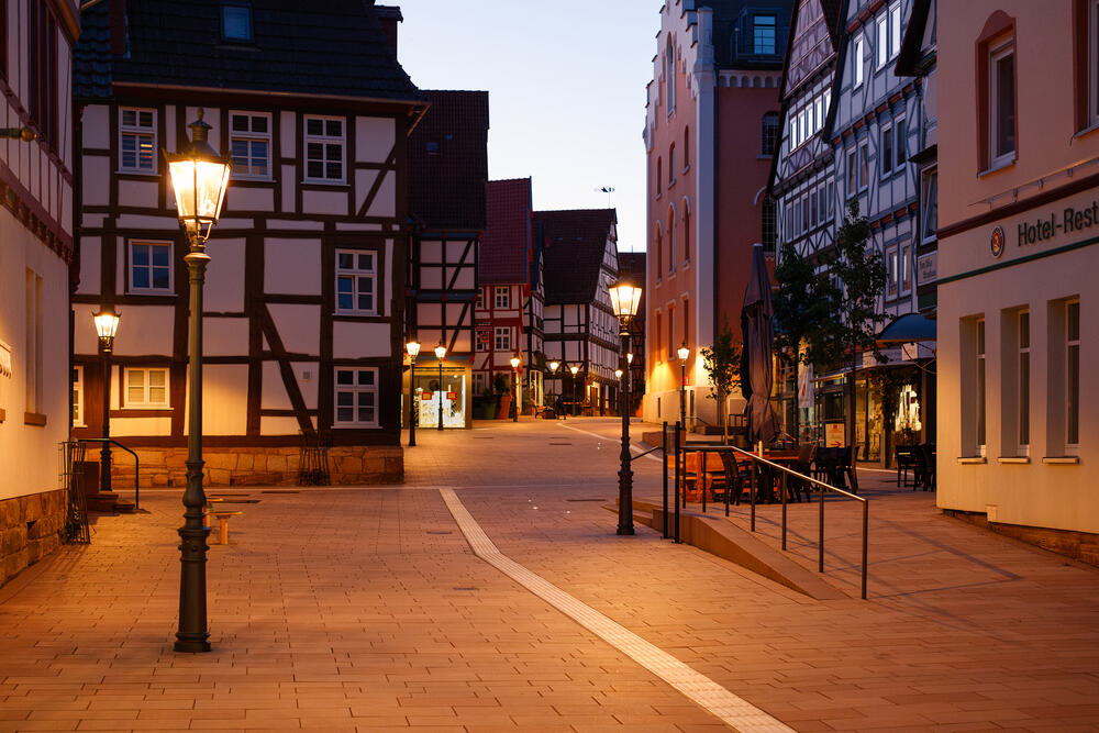 Beleuchtete Marktstraße