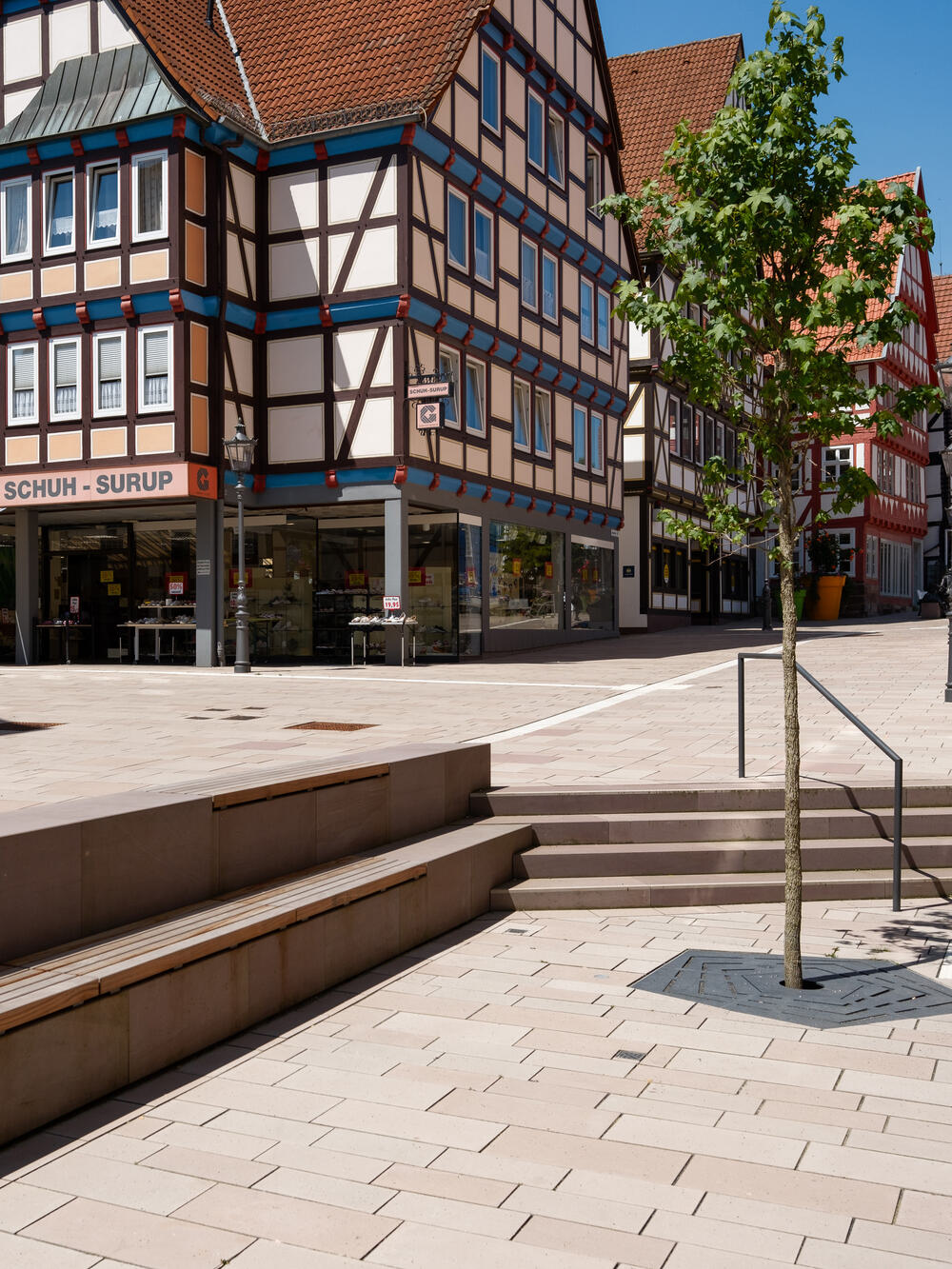 Treppe an der Stadtbücherei